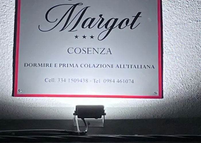 Bed & Breakfast Residenza Margot Cosenza